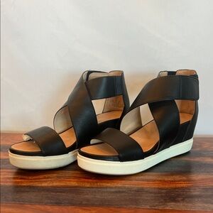 Dr. Scholl's Black and Cream Wedge Sandals